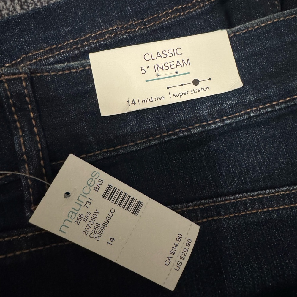 Dark wash denim shorts NWT
